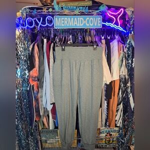 #0528 Large Preloved Green ATHLETA Salutation Joggers 16-20.5"Waist 29.5"Inseam